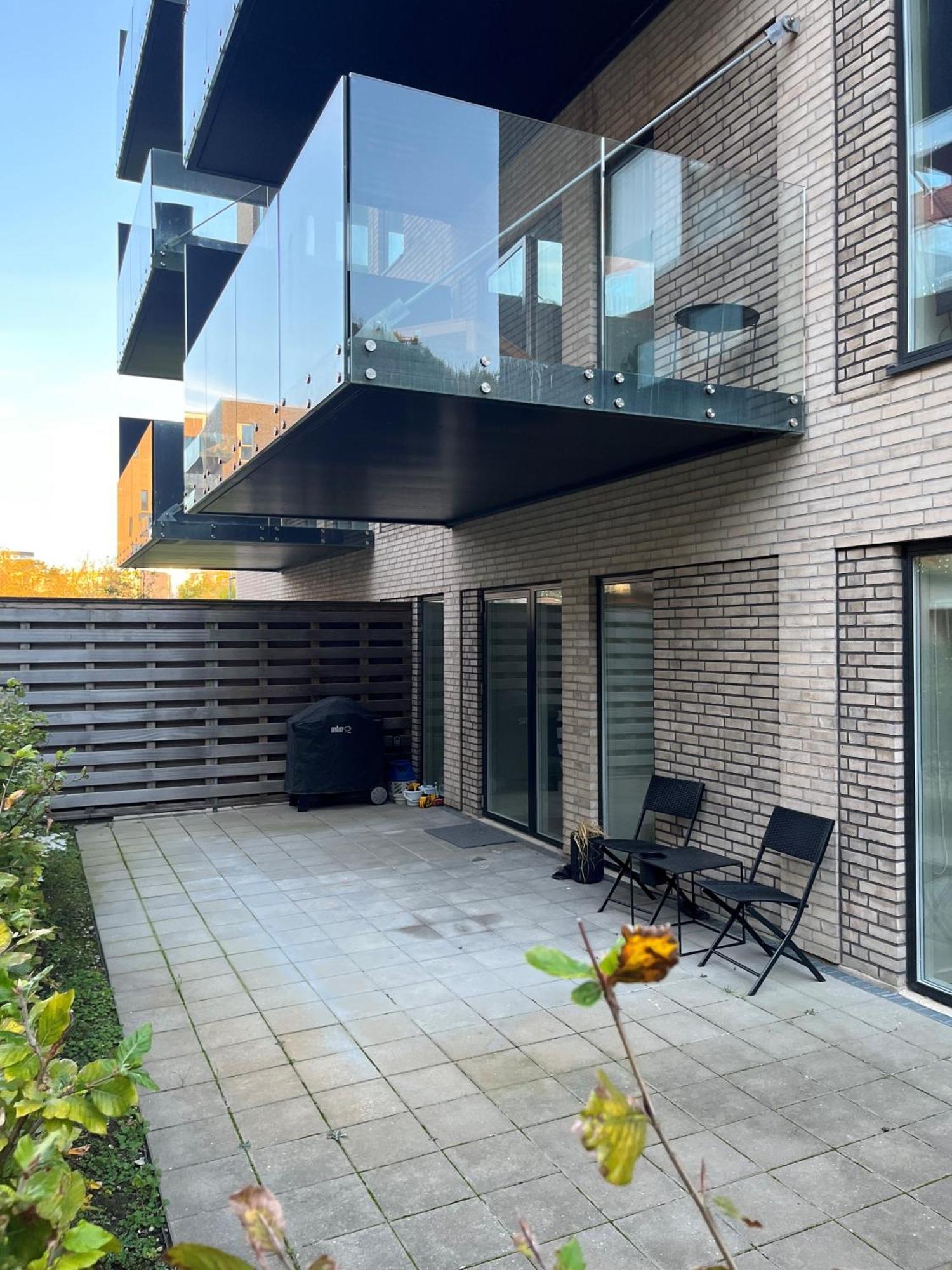 Charming Aalborg Apartment With Parking Екстериор снимка